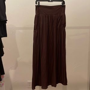 Garnet Hill stretchy skirt size L brown